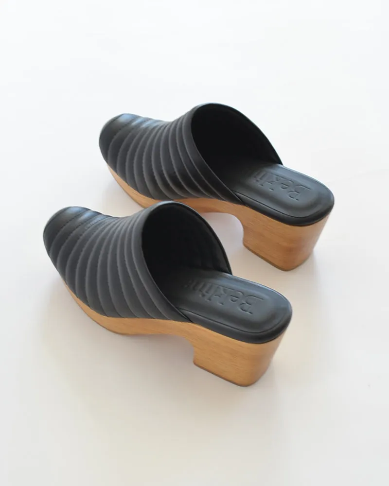 Beklina Ribbed Clog Black