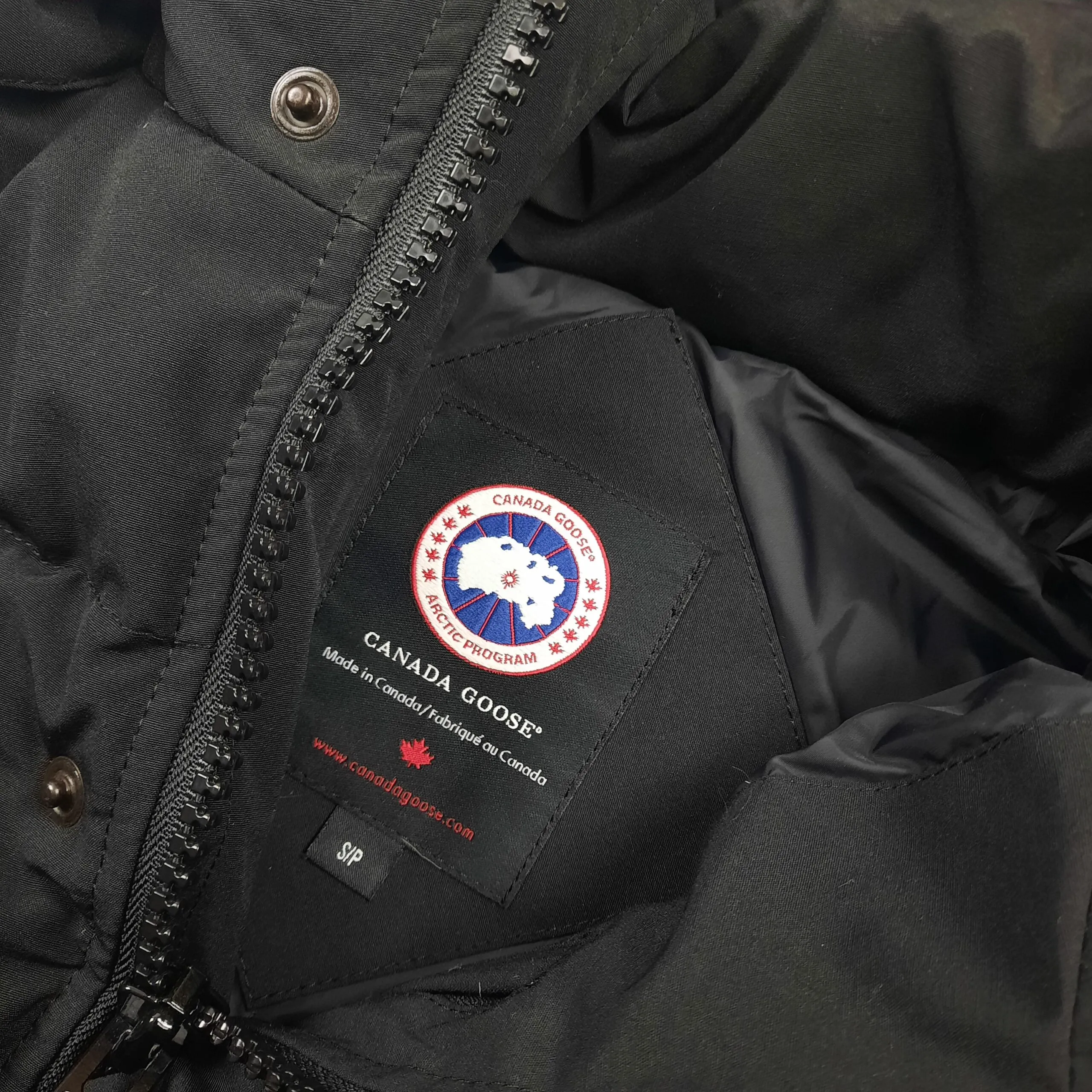 Canada Goose Wyndham Parka - Authentic Luxury Designer