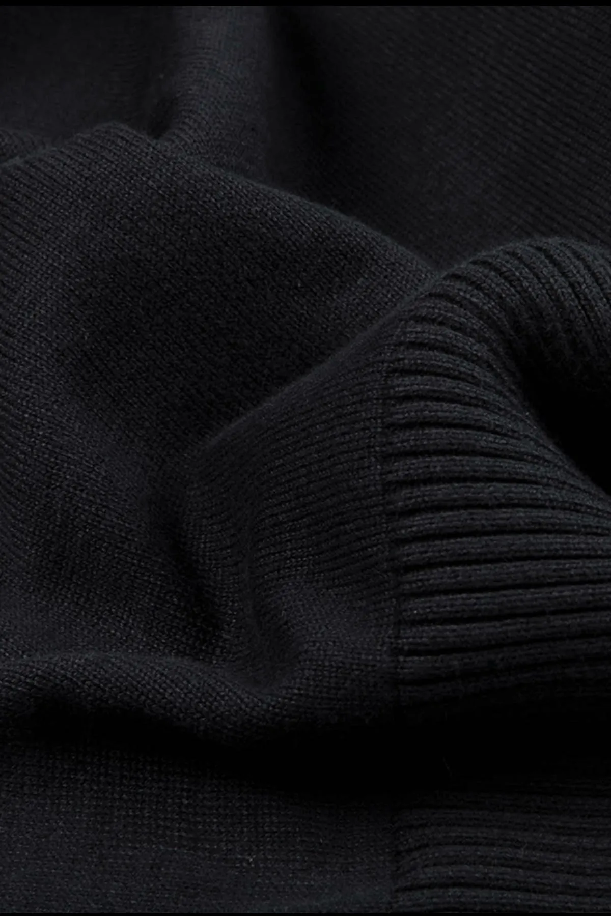 Dock Sweater - Black