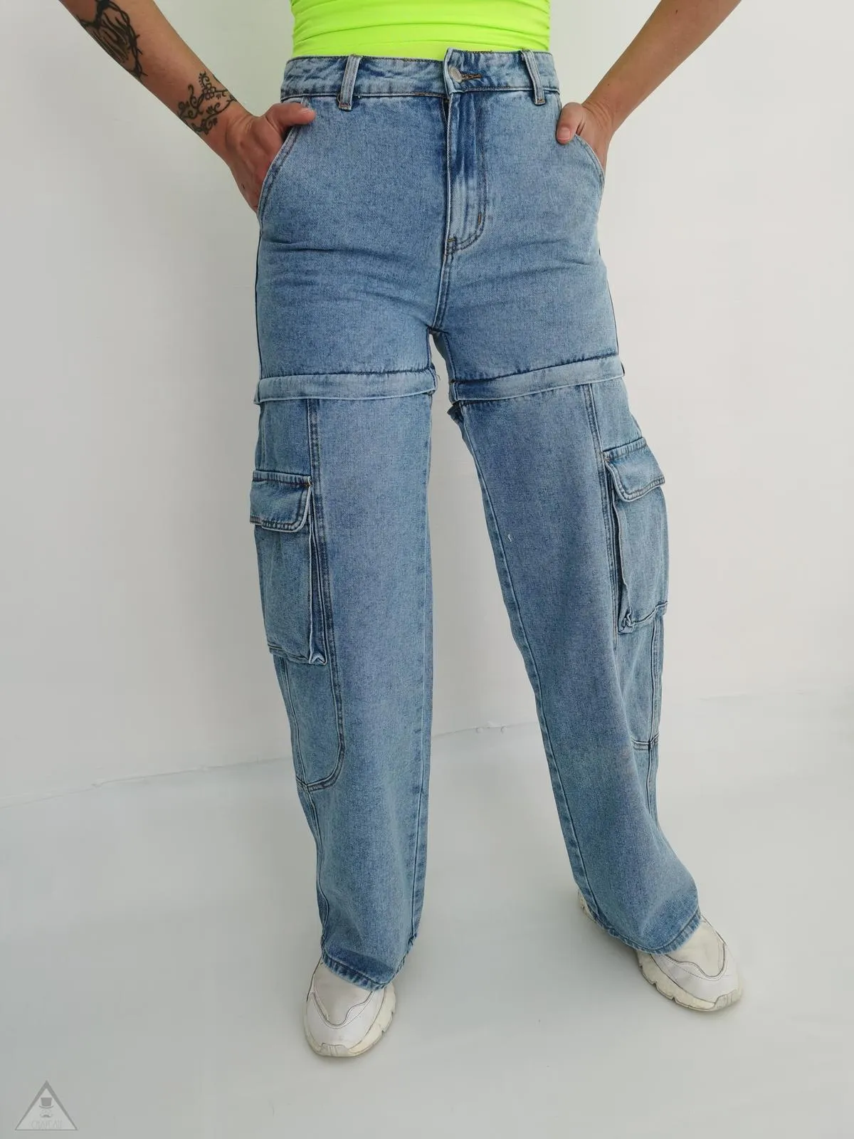 Jeans cargo limited