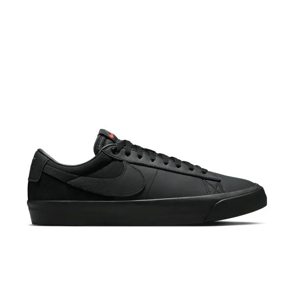 Nike SB Zoom Blazer Low PRO GT ISO 