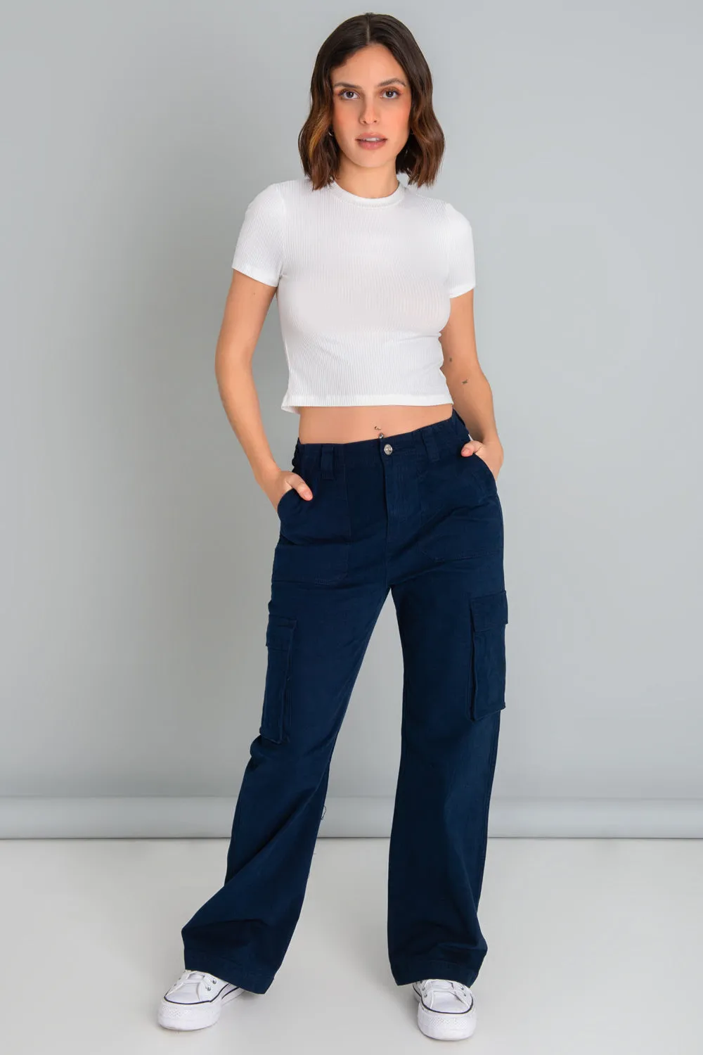 Pantalón cargo wide leg fit de cintura alta