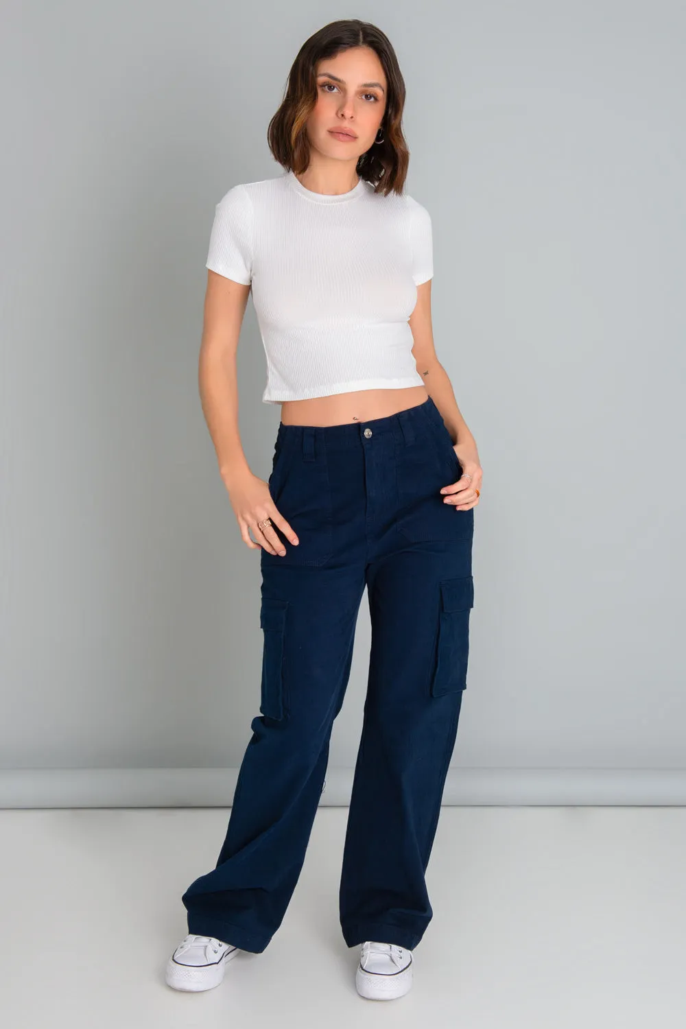 Pantalón cargo wide leg fit de cintura alta