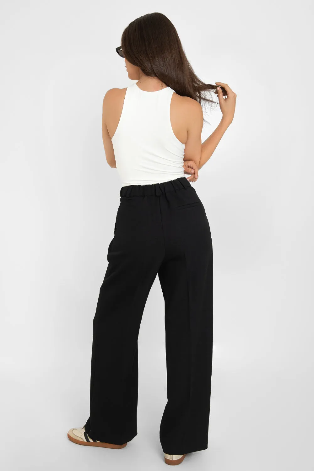 Pantalón con pinzas frontales de fit wide leg