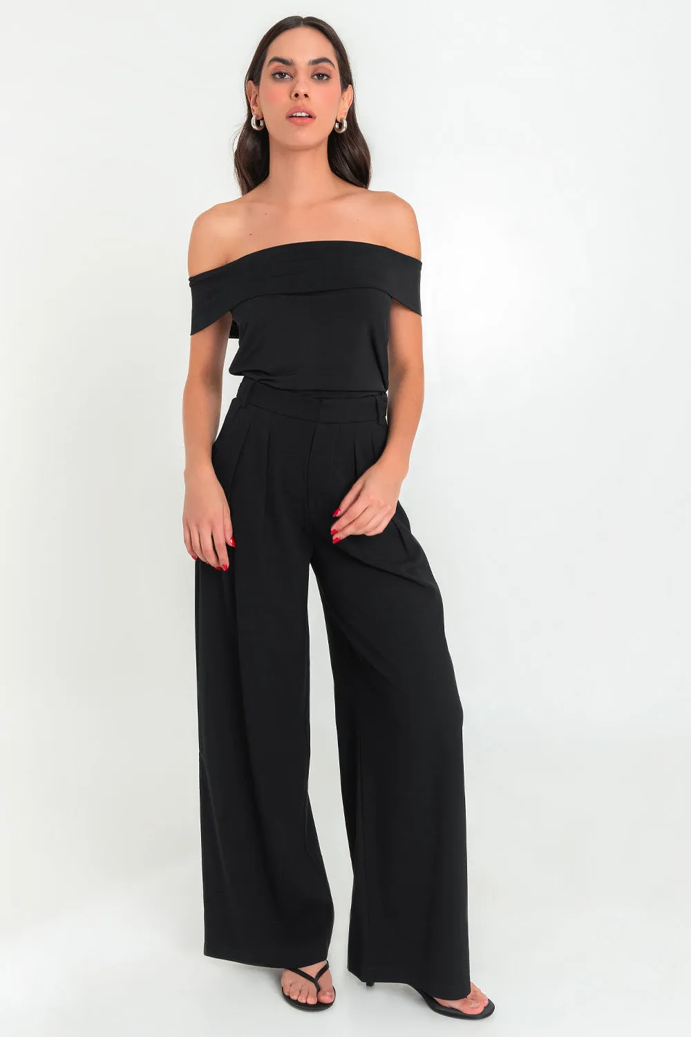 Pantalón de fit wide leg con pinzas