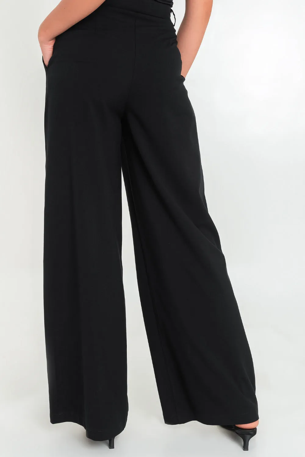 Pantalón de fit wide leg con pinzas