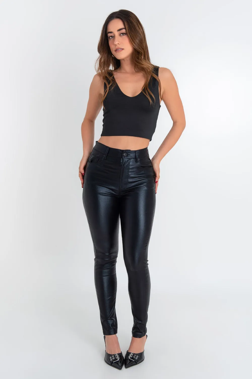 Pantalón fit skinny efecto piel de cintura alta