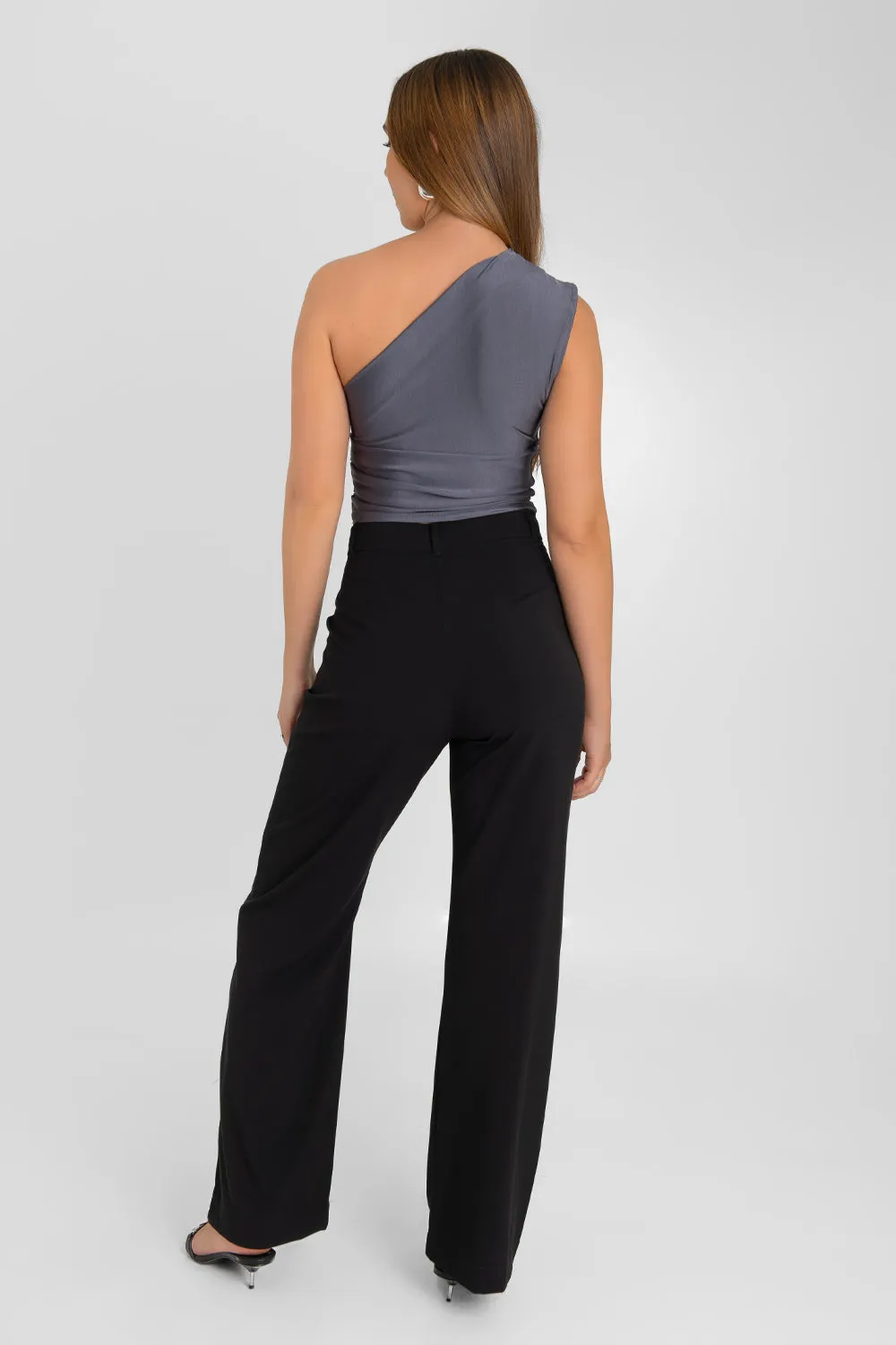 Pantalón fit wide leg cintura alta con pinzas