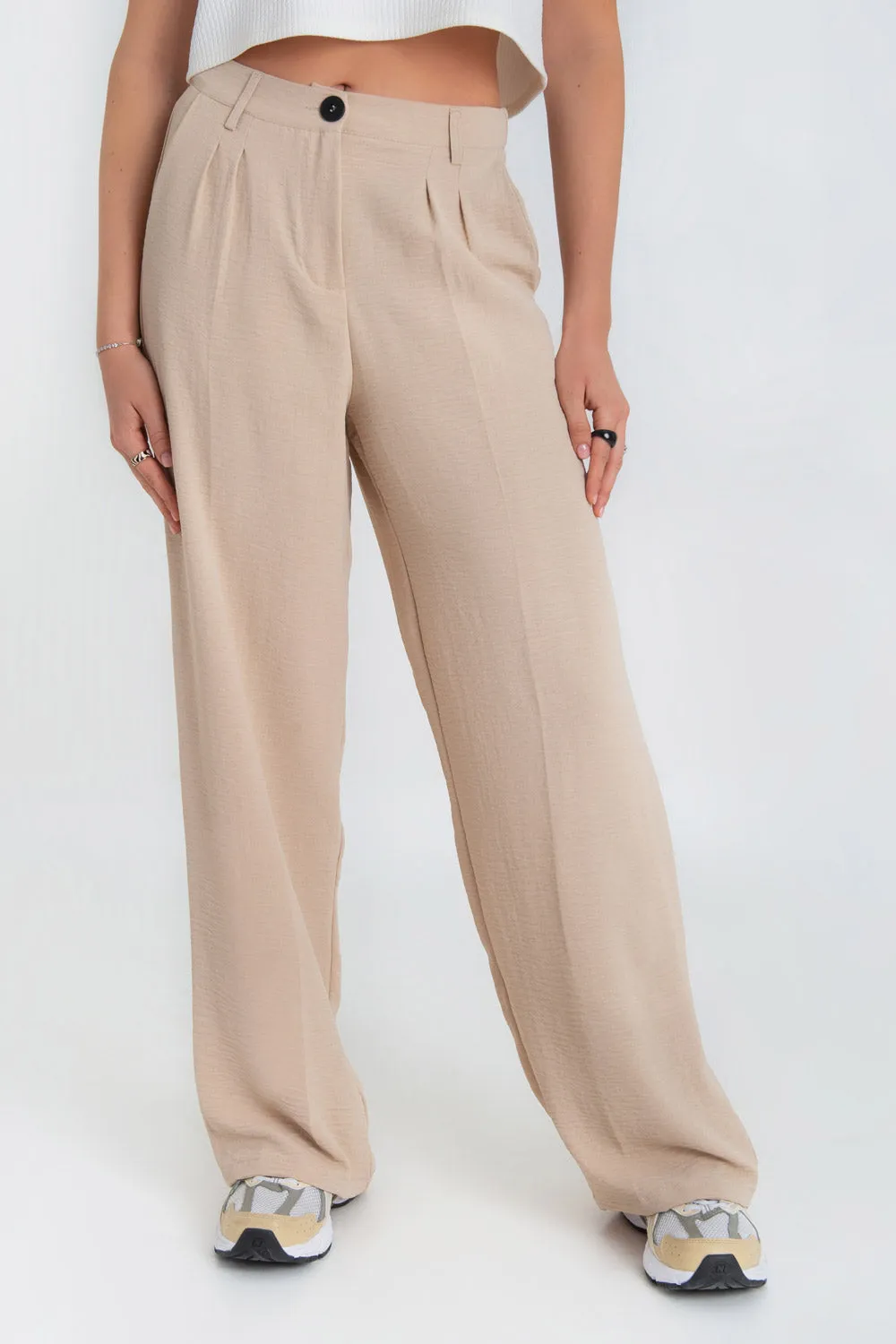 Pantalón fluido fit wide leg con pinzas