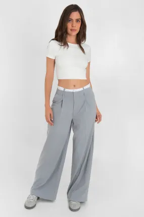 Pantalón wide leg con pinzas pretina en contraste