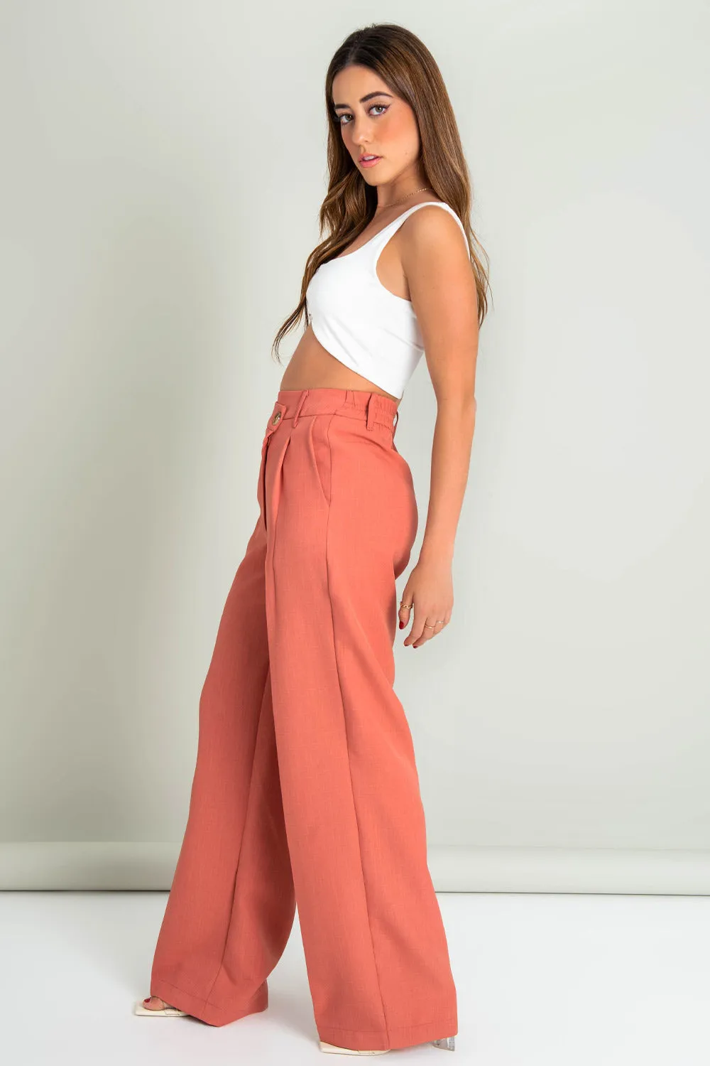 Pantalón wide leg criss cross con pinzas