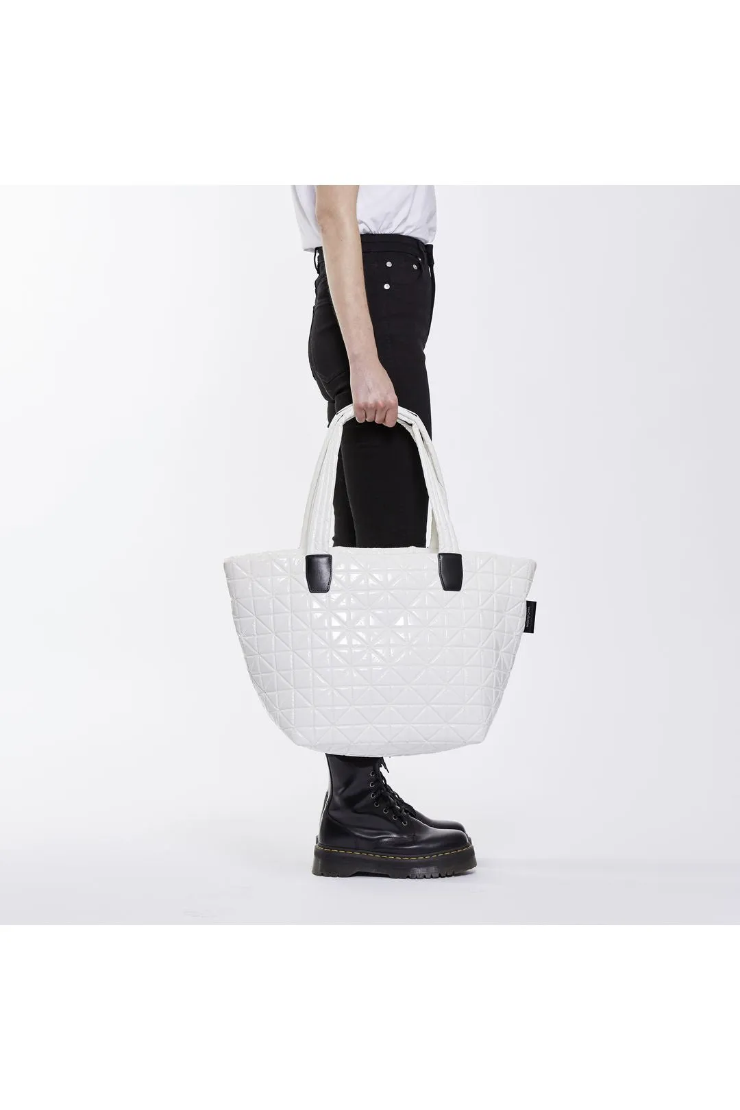 Vee Medium Recycled Nylon Tote Bag