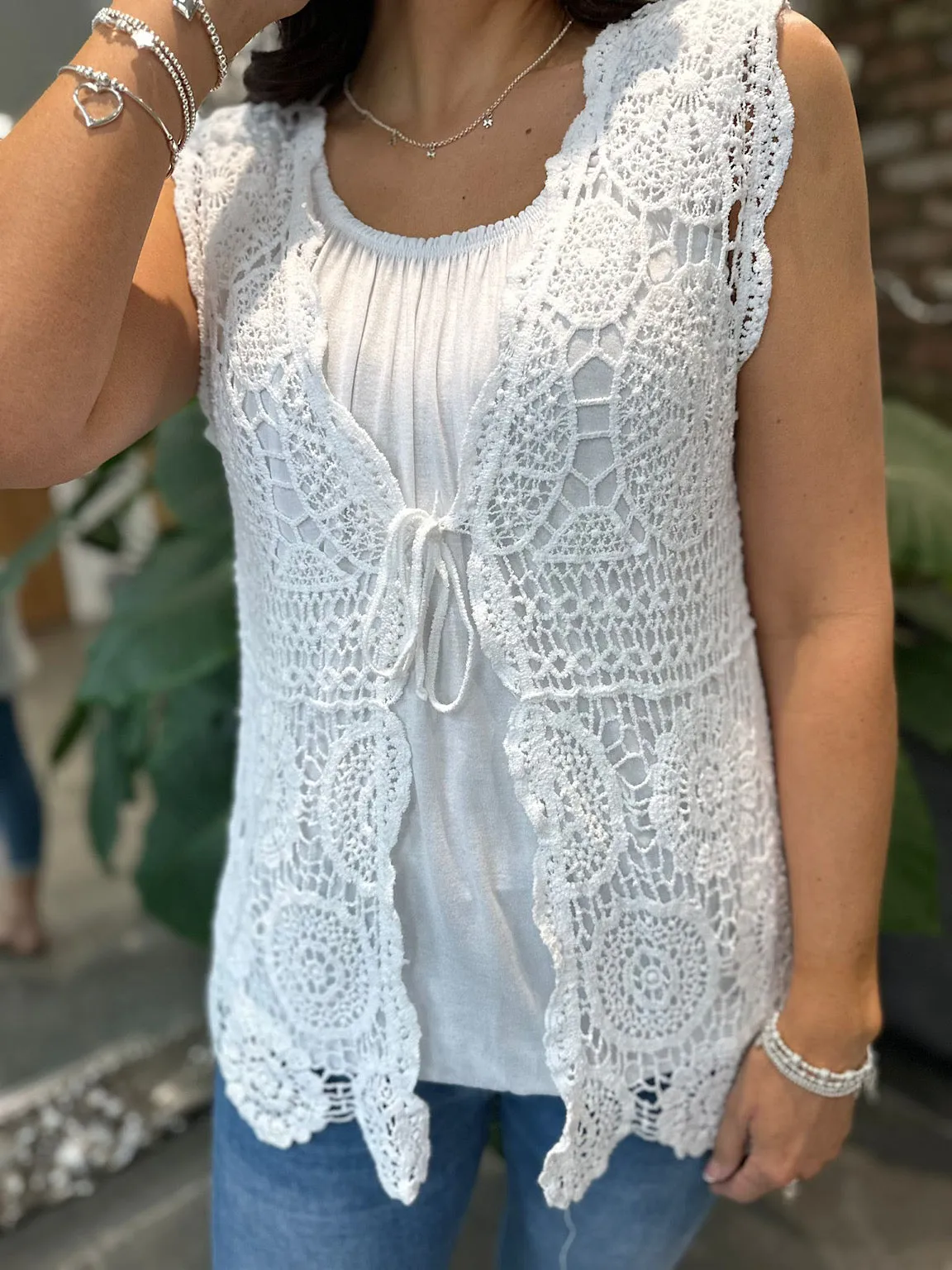 White Sleeveless Patterned Crochet Cardigan Alicia