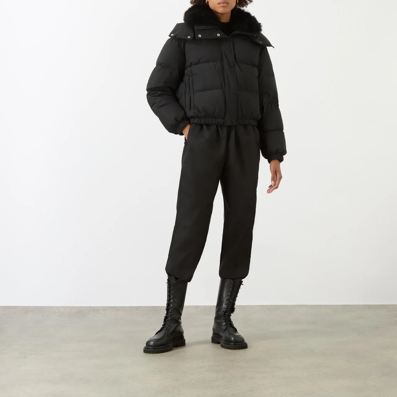 YVES SALOMON Cropped Down Jacket - Black