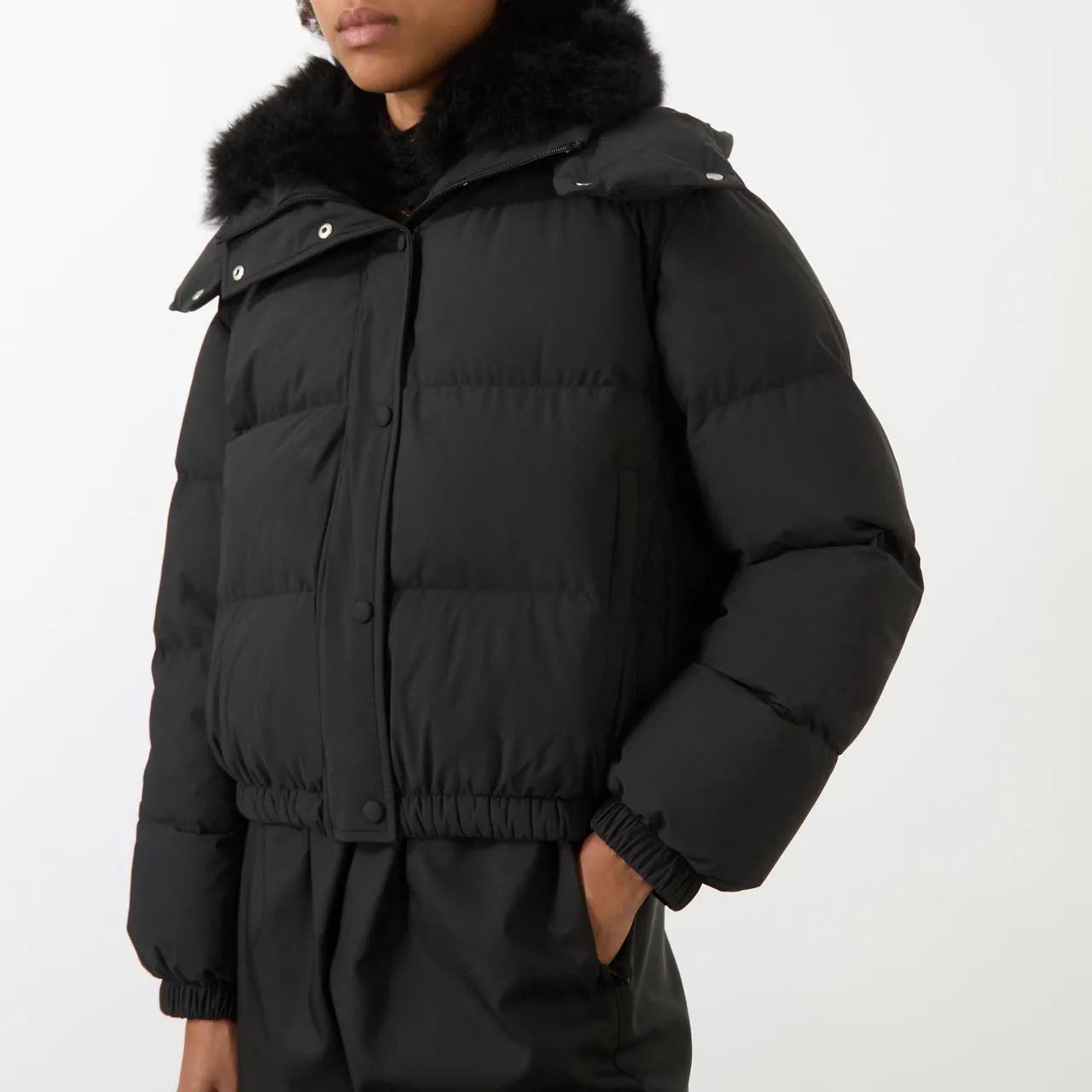 YVES SALOMON Cropped Down Jacket - Black