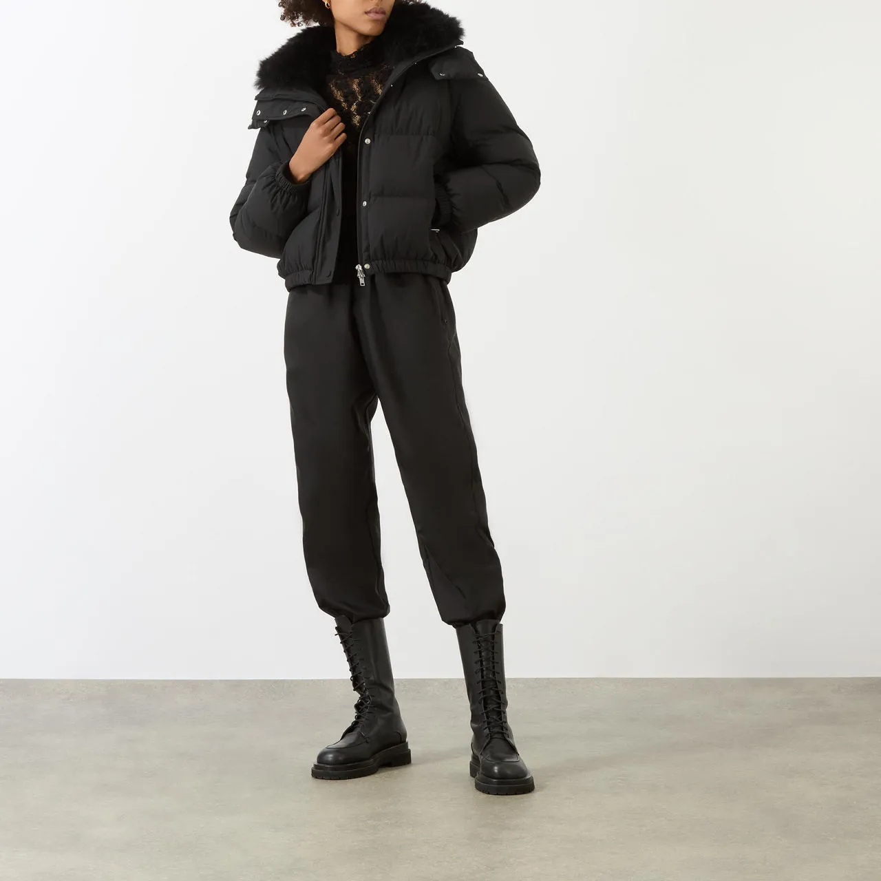 YVES SALOMON Cropped Down Jacket - Black